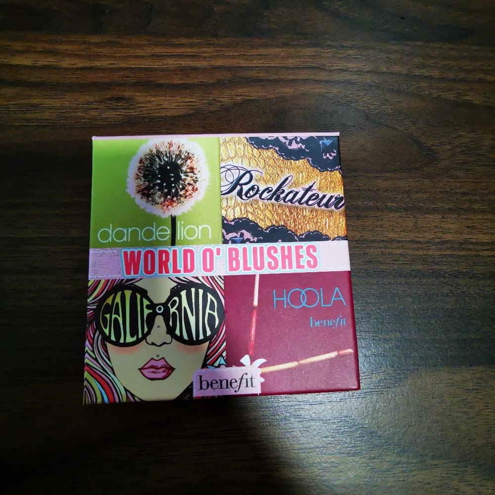 Benefit world o' blushes NWOT